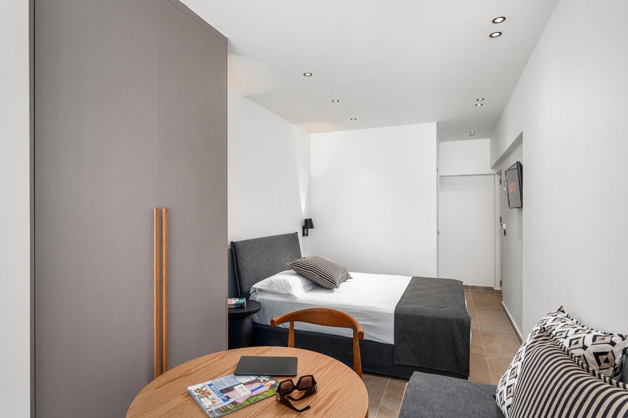 Glaros Hotel Apartment Agia Galini  Exterior photo