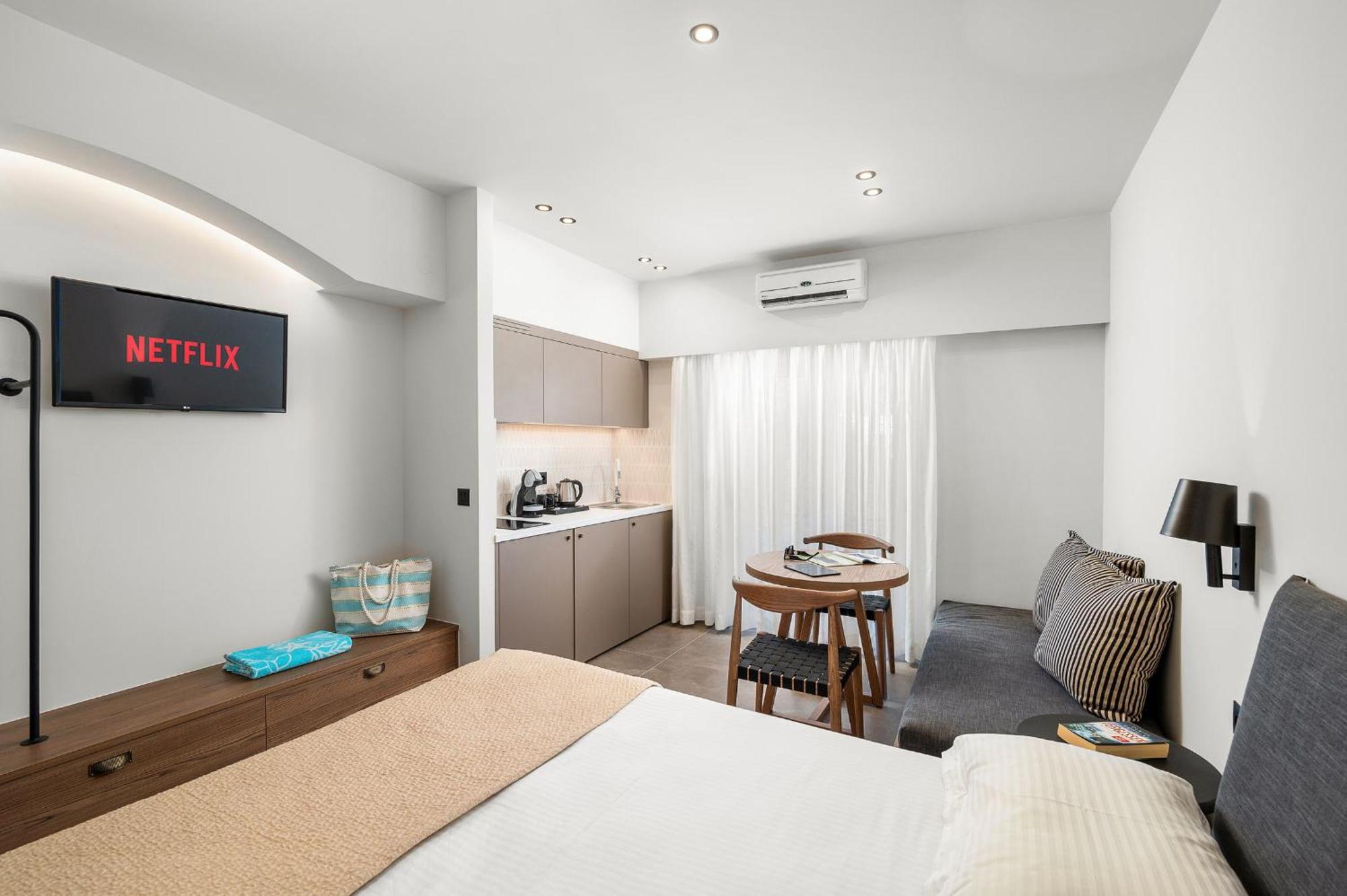 Glaros Hotel Apartment Agia Galini  Exterior photo
